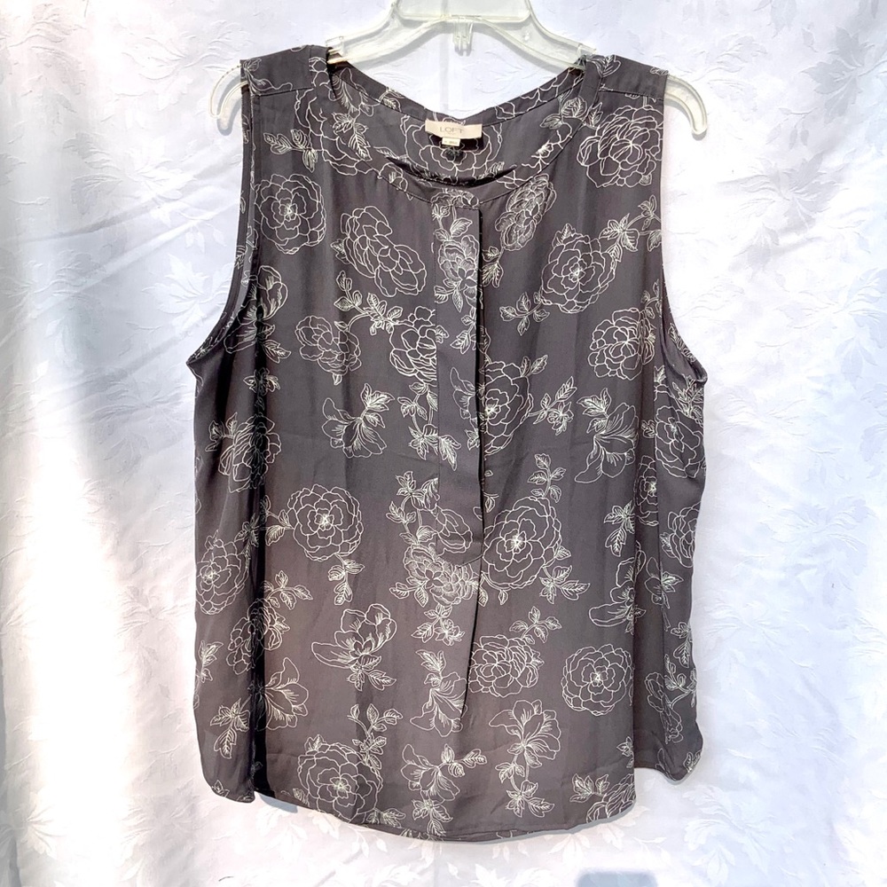 Gray & White Flowy, Sleeveless LOFT Outlet Top